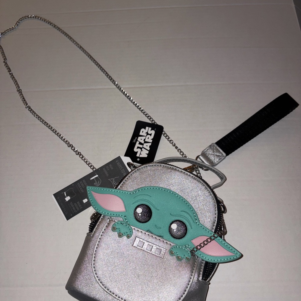 Star Wars Metallic Bag with Grogu baby Yoda! Get in time for new mandalorian